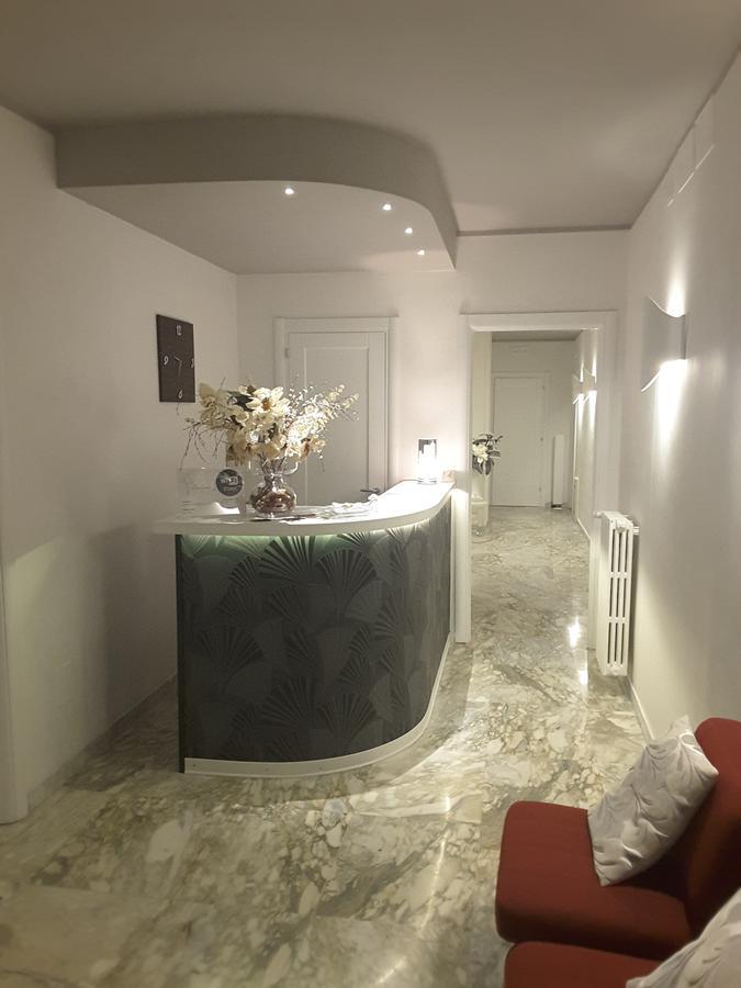 B&B Abatjour - Ambiente Sanificato - Test Antilegionella Assolto Foggia Dış mekan fotoğraf