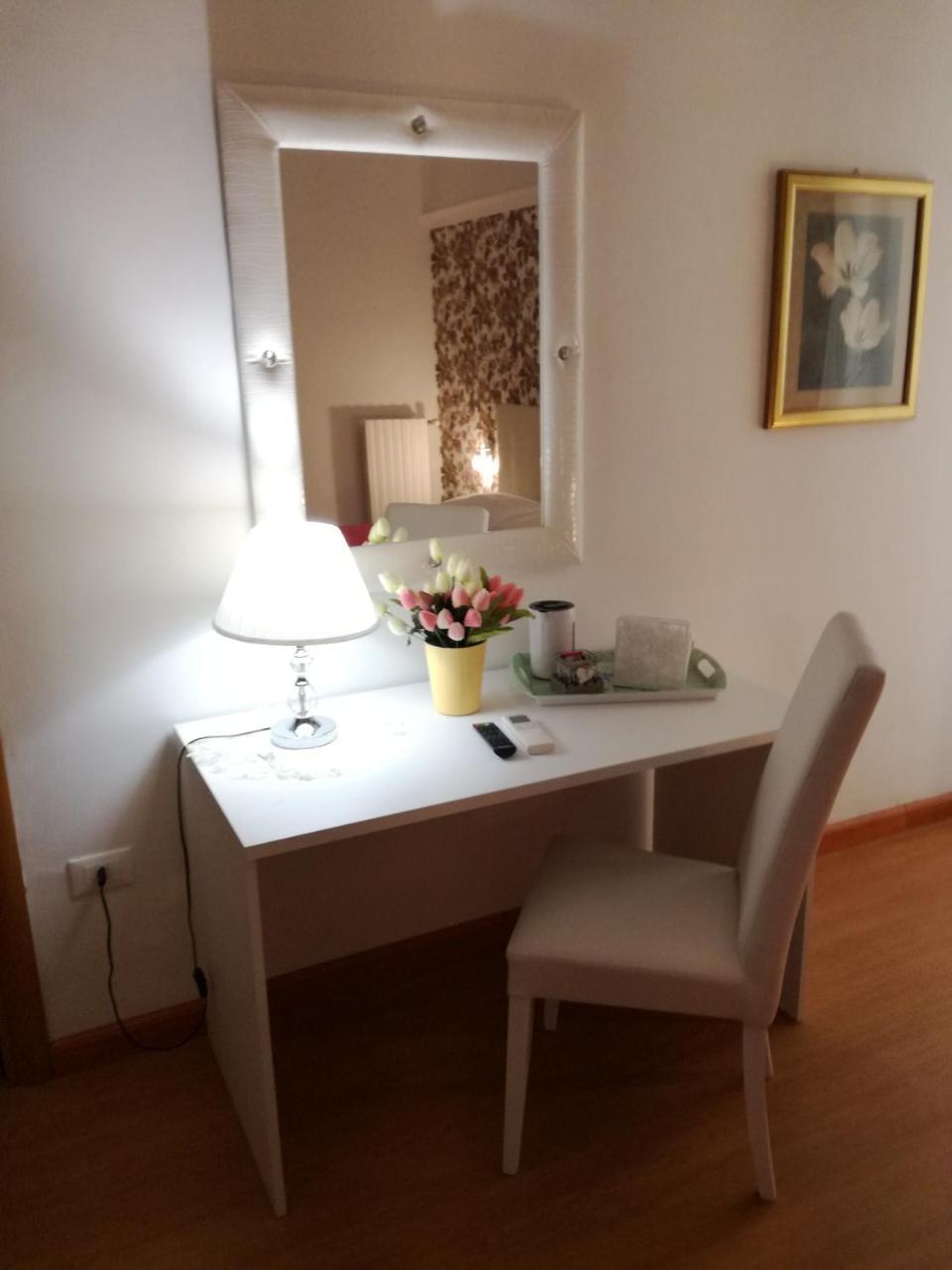 B&B Abatjour - Ambiente Sanificato - Test Antilegionella Assolto Foggia Dış mekan fotoğraf