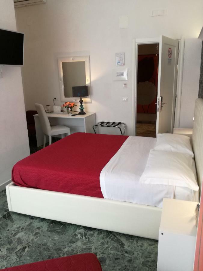 B&B Abatjour - Ambiente Sanificato - Test Antilegionella Assolto Foggia Dış mekan fotoğraf