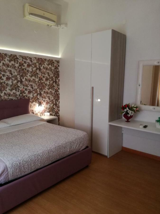 B&B Abatjour - Ambiente Sanificato - Test Antilegionella Assolto Foggia Dış mekan fotoğraf