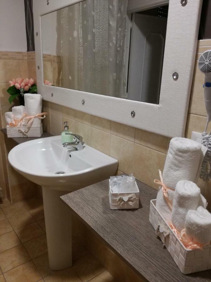 B&B Abatjour - Ambiente Sanificato - Test Antilegionella Assolto Foggia Dış mekan fotoğraf